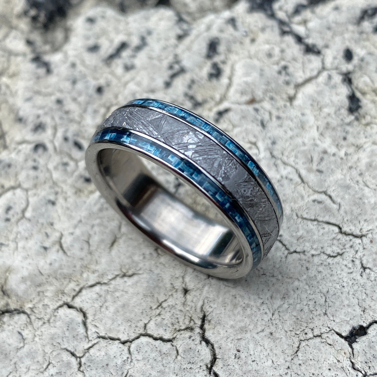 Carbon fiber deals meteorite ring