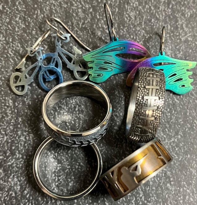 Titanium Songbird Keychain – Boone Titanium Rings