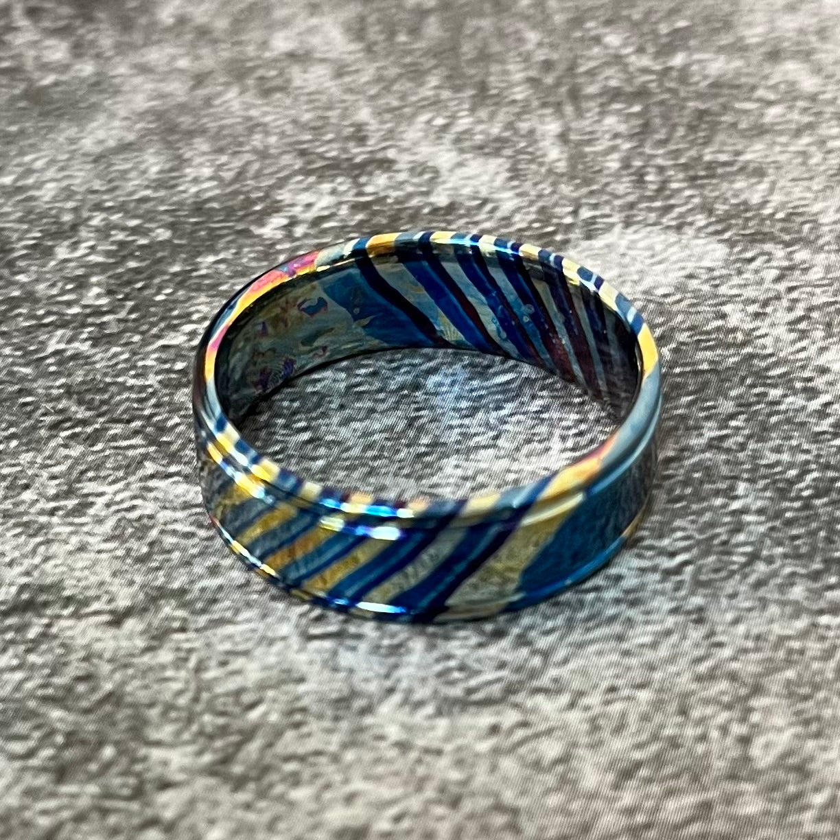 結晶化チタン・シリンダーロッド (チタン合金) ティマスカス Timascus TiMascus Signature Series – Boone Titanium Rings